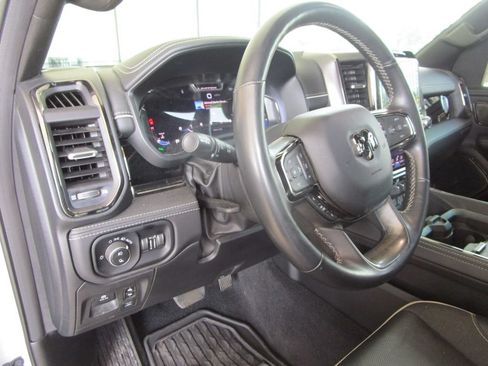 Used 2025 RAM 1500 Limited w/ Off Road Group AWD/4WD image 40