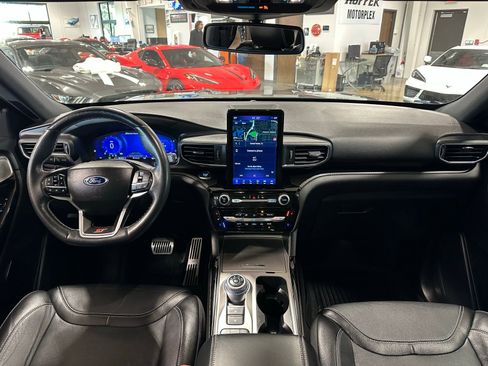 Used 2022 Ford Explorer ST w/ Equipment Group 401A image 11