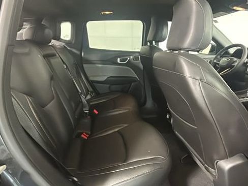 Used 2024 Jeep Compass Latitude w/ Sun and Sound Group AWD/4WD image 28