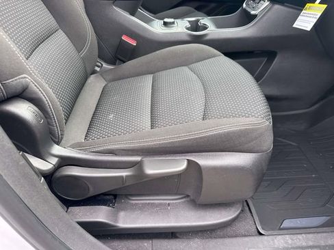 Used 2022 GMC Terrain SLE w/ Elevation Edition image 14