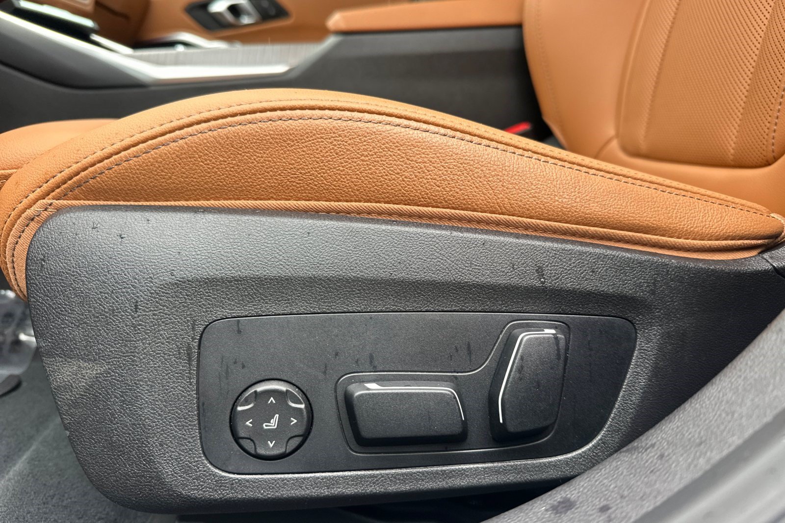 Used 2026 BMW 330i Sedan w/ Convenience Package RWD image 14