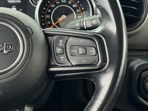 Used 2022 Jeep Gladiator Sport image 16