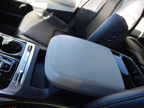 Used 2022 Kia Carnival SX image 24