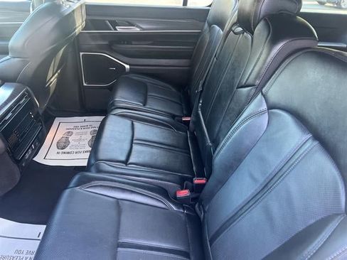 Used 2024 Jeep Wagoneer L Series III w/ Flexible Seating Group AWD/4WD image 24