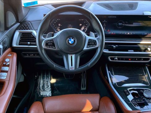 Certified 2025 BMW X7 M60i w/ Climate Comfort Package image 6