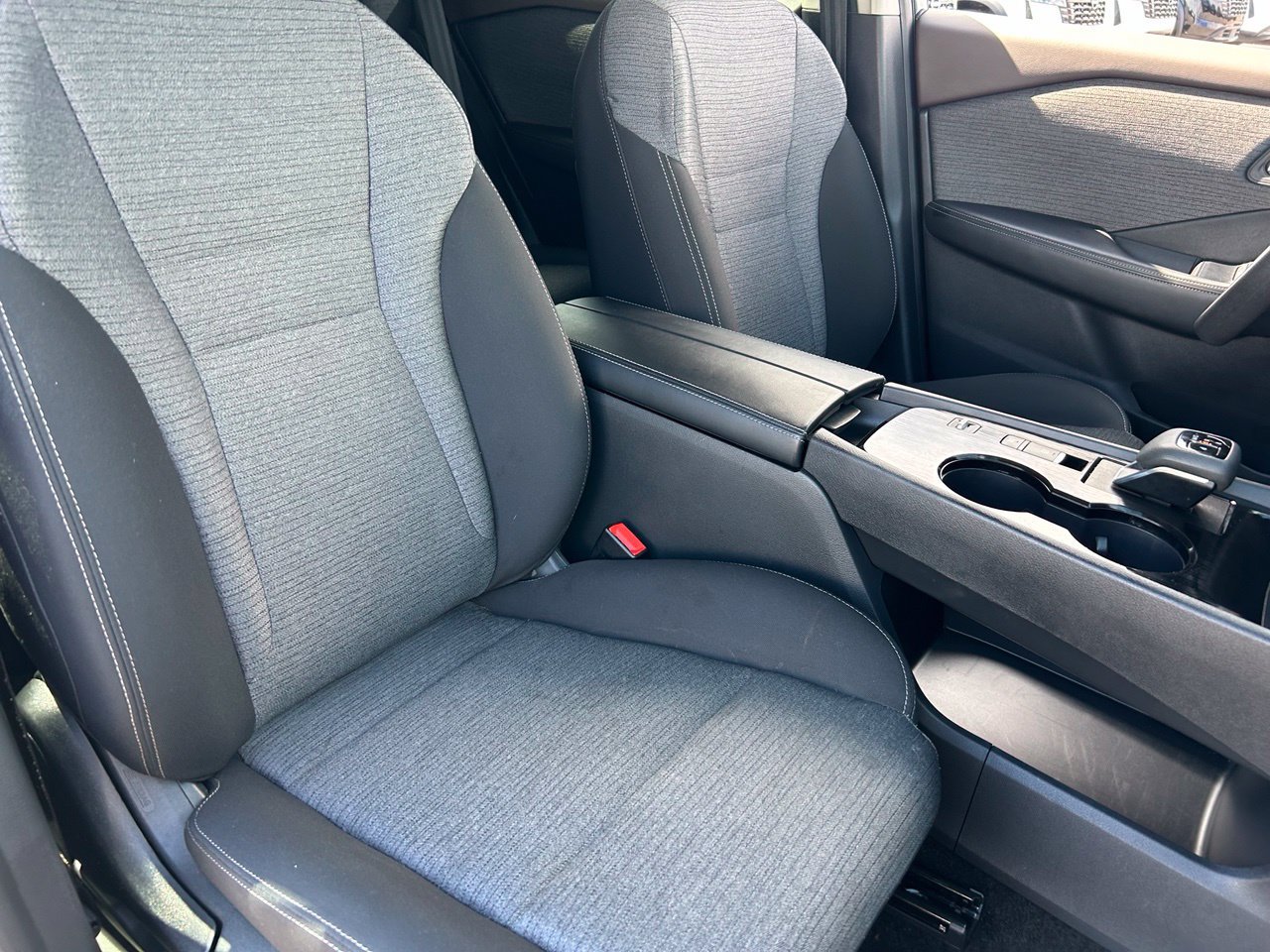 Certified 2023 Nissan Rogue SV FWD image 11