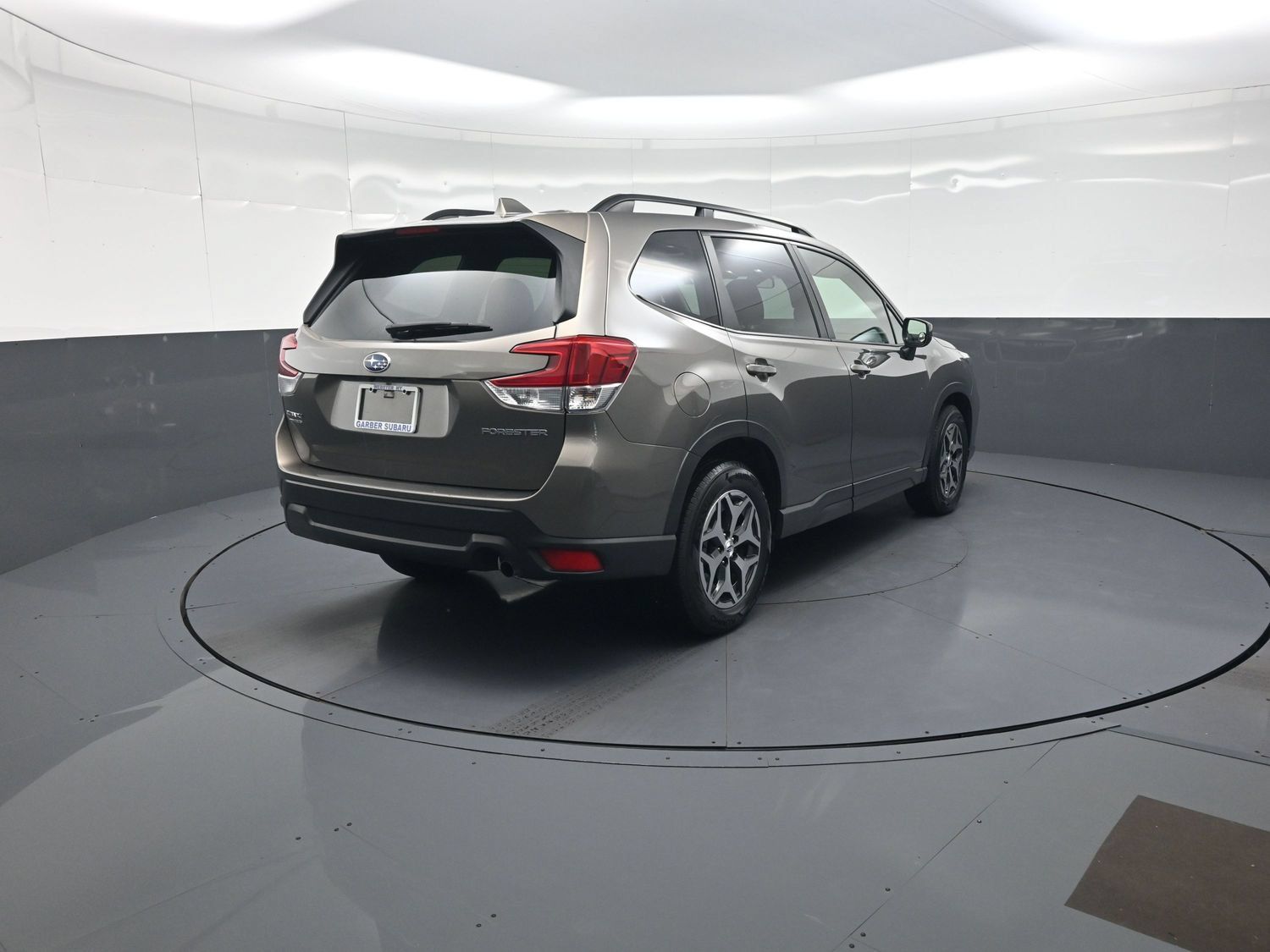 Used 2019 Subaru Forester Premium w/ All-Weather Package AWD/4WD image 3