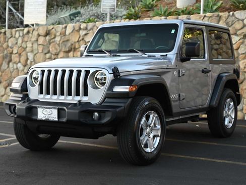 Used 2021 Jeep Wrangler Sport image 3