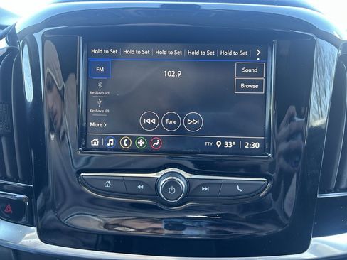 Used 2021 Chevrolet Traverse LS image 20