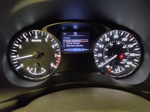 Used 2020 Nissan Pathfinder SL FWD image 23