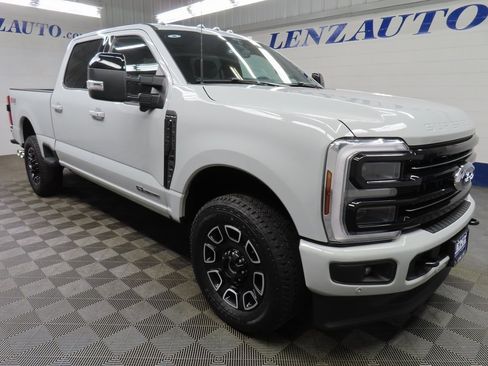 Used 2025 Ford F250 Platinum w/ FX4 Off-Road Package image 3