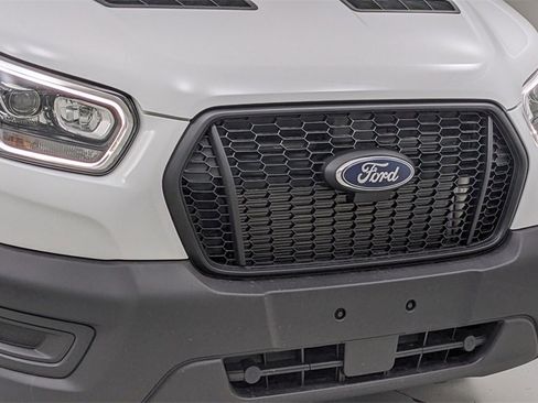 New 2025 Ford Transit 250 148 Medium Roof image 34