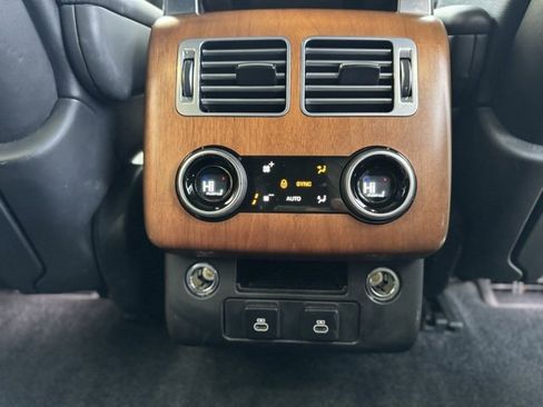 Used 2022 Land Rover Range Rover Autobiography image 22