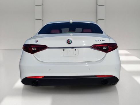 Used 2022 Alfa Romeo Giulia Sprint image 5
