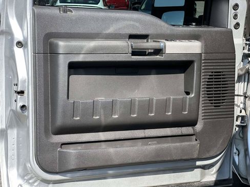 Used 2015 Ford F250 Lariat w/ Lariat Ultimate Package AWD/4WD image 8