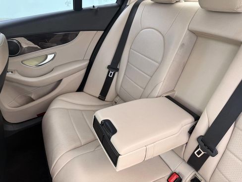 Used 2015 Mercedes-Benz C 300 Sedan image 19