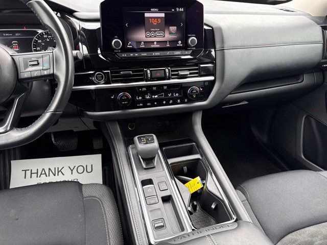Used 2024 Nissan Pathfinder SV FWD image 22