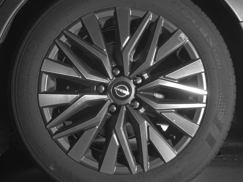 Used 2025 Nissan Altima 2.5 SV image 14