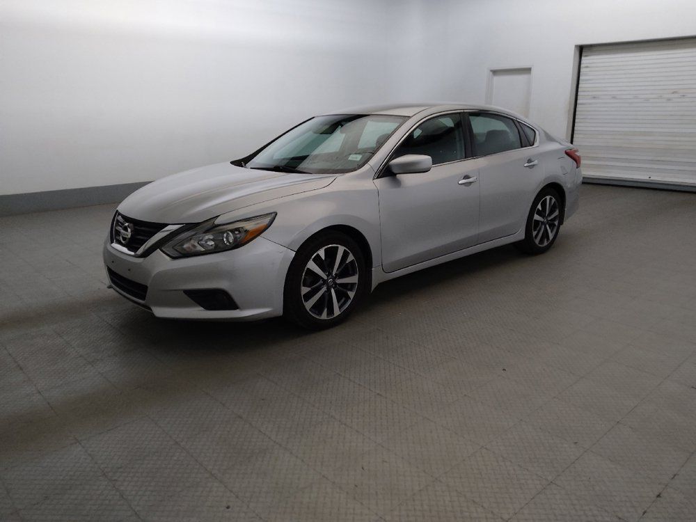 Used 2016 Nissan Altima 2.5 SR FWD image 2