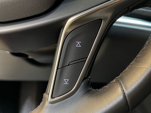 Certified 2023 Cadillac XT5 Luxury image 28