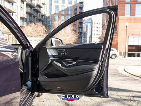 Used 2018 Mercedes-Benz S 560 Sedan w/ AMG Line Exterior image 45