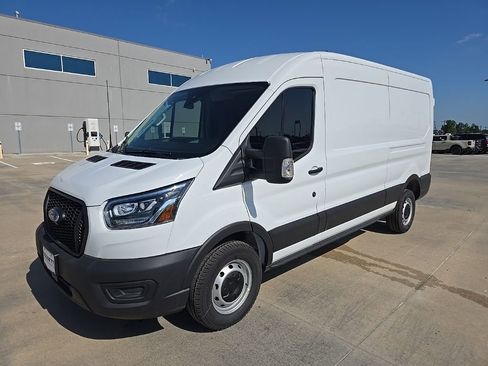 New 2025 Ford Transit 250 148 Medium Roof RWD image 35