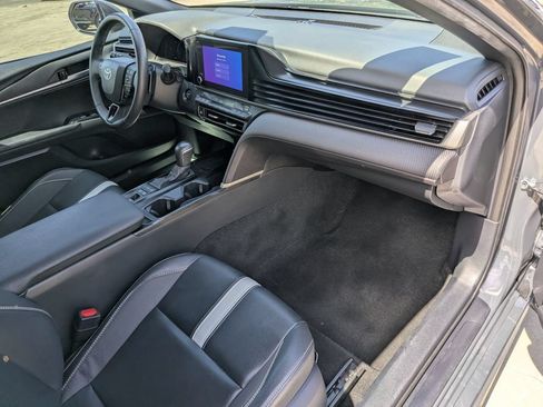 Used 2025 Toyota Camry SE FWD image 14