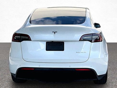Used 2021 Tesla Model Y Long Range image 6