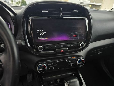 Certified 2023 Kia Soul EX FWD image 29