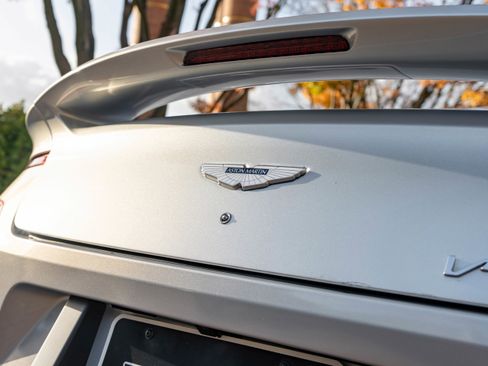 Used 2016 Aston Martin Vanquish Volante image 8