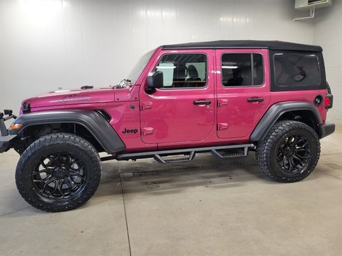 Used 2024 Jeep Wrangler Unlimited Sport AWD/4WD image 4