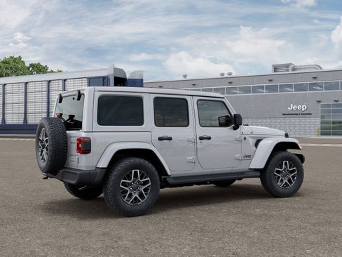 New 2026 Jeep Wrangler Unlimited Sahara AWD/4WD image 4