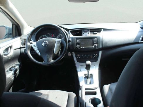 Used 2015 Nissan Sentra SV FWD image 5