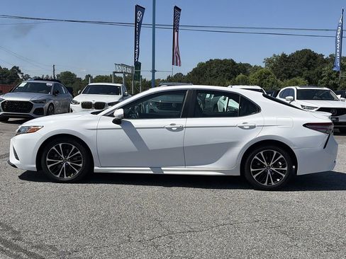 Used 2018 Toyota Camry SE w/ Moonroof Package FWD image 23