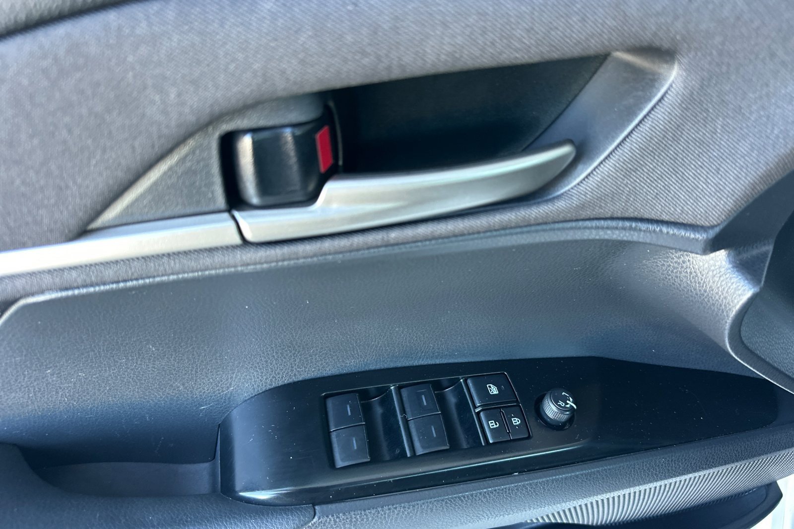 Certified 2025 Toyota Camry LE FWD image 10