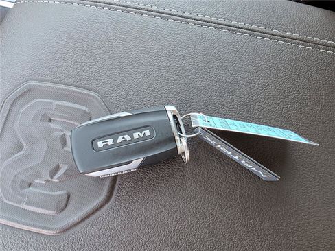 New 2026 RAM 1500 Laramie AWD/4WD image 21