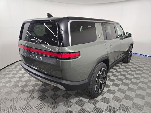 Used 2023 Rivian R1S Launch Edition image 5
