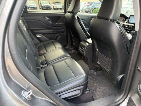 Used 2021 Lincoln Corsair AWD w/ Equipment Group 101A image 8