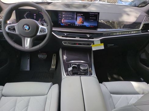 New 2026 BMW X5 xDrive40i w/ M Sport Package AWD/4WD image 15