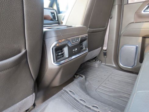Used 2024 GMC Sierra 3500 Denali w/ Denali Reserve Package AWD/4WD image 16