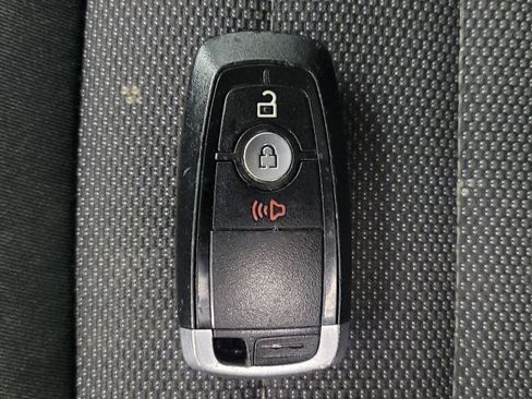 Used 2020 Ford Edge SE FWD image 32
