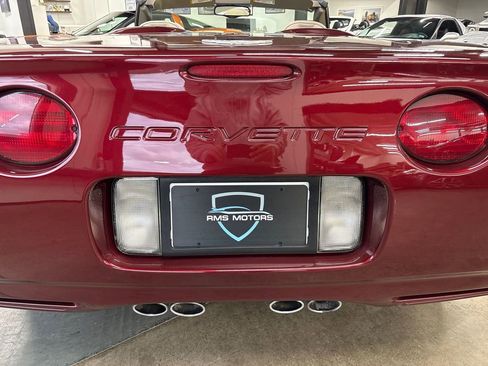 Used 2003 Chevrolet Corvette Convertible w/ Preferred Equipment Group1 image 32