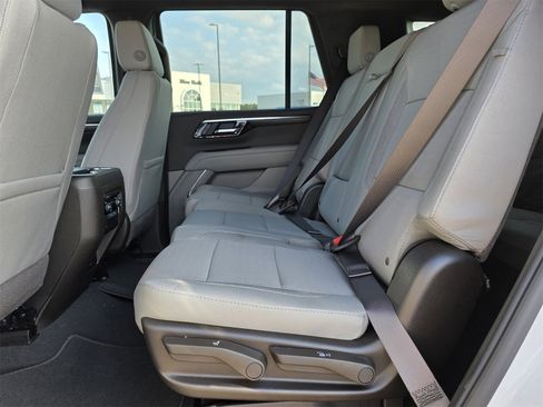 New 2026 Chevrolet Tahoe LS image 15