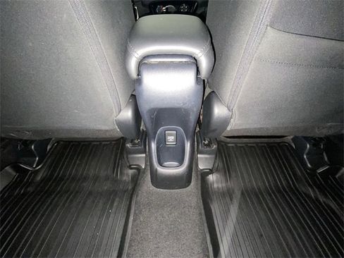 Used 2020 Honda HR-V LX image 27