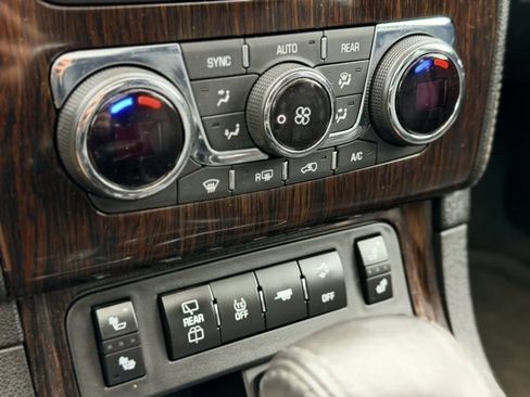 Used 2016 Chevrolet Traverse LT image 13