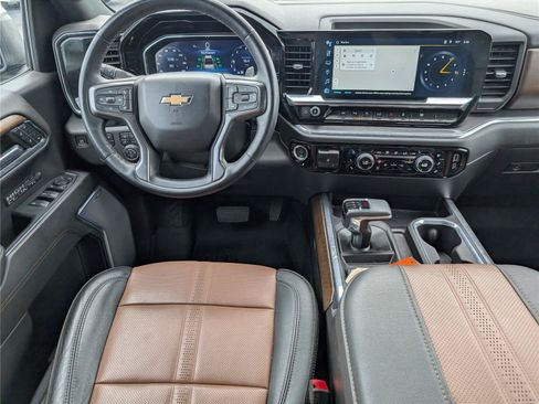 Used 2024 Chevrolet Silverado 1500 High Country w/ High Country Premium Package AWD/4WD image 30