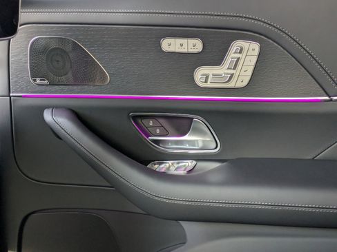 New 2026 Mercedes-Benz Maybach GLS 600 4MATIC image 16