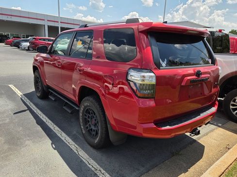 Used 2021 Toyota 4Runner SR5 AWD/4WD image 8