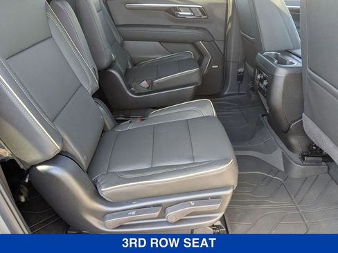 New 2026 Chevrolet Suburban Premier w/ Sun And Tow Package AWD/4WD image 33
