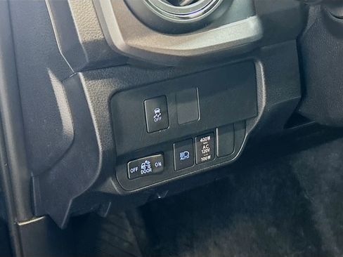 Used 2023 Toyota Tacoma TRD Off-Road image 10